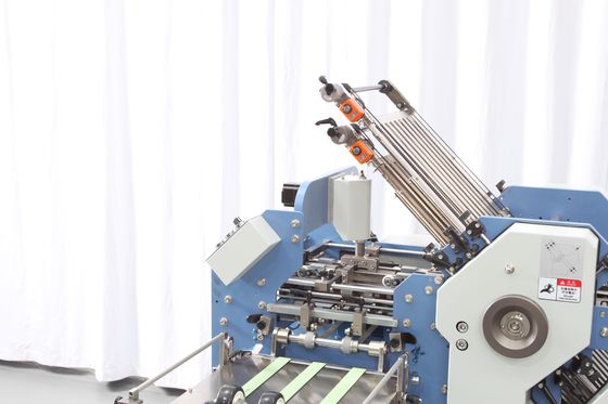 Máy gấp giấy A4 tốc độ cao với tốc độ tối đa 180m / phút