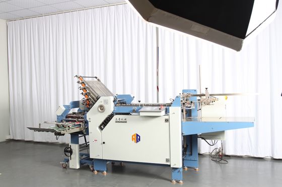 Máy gấp giấy A4 tốc độ cao với 12 tấm khóa và thư mục dao