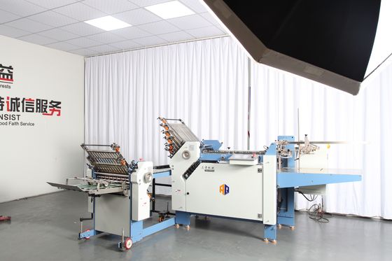Máy gấp giấy thủ công với thư mục sách nhỏ gấp chéo để in