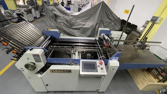 Máy gấp 8 tấm khóa A3 Chiều rộng 4800mm với đầu nạp tốc độ cao
